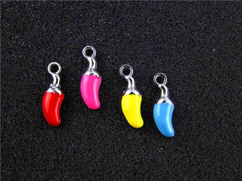 

AE801 Mix Color 20Pcs Alloy Metal Enamel Chili Charms Pendant 23x7mm