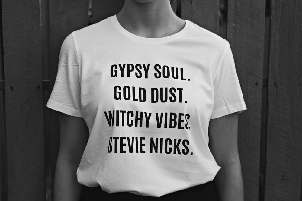 

Kuakuayu HJN Цыганская душа золотая пыль ведьмик Стив Nicks футболка Tumblr модная печатная Футболка музыка рок N Roll футболка