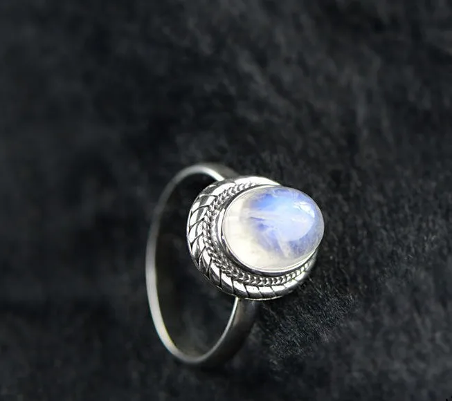 

925 Sterling Silver temperament generous Sri Lanka natural moonlight stone ring