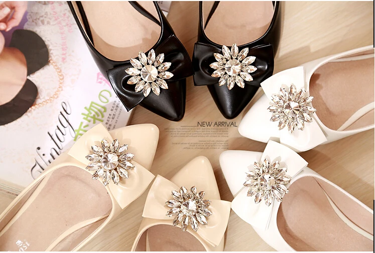 Женская обувь на плоском ходу с мелким носком женская квадратным и бантом