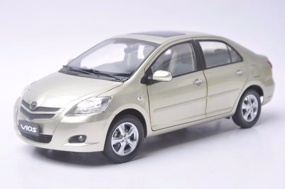 Модель литая под давлением для Toyota Vios 2008 в масштабе 1:18 игрушечный автомобиль из