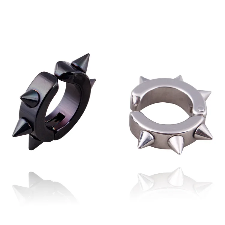 Маленькие серьги Huggie в стиле панк цвет золотистый черный нержавеющая сталь шипы