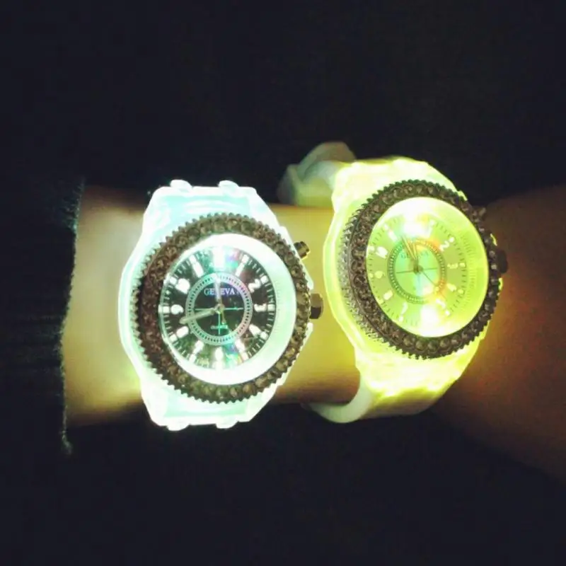 Fashion LED Luminous Lights Electronic Watch Hot Women Men Quartz Wirst Casual Student Clock for Kids Students Gift | Наручные часы