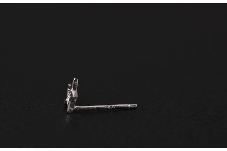 Серьги гвоздики из натурального серебра S925 пробы с отверстиями серьги в виде