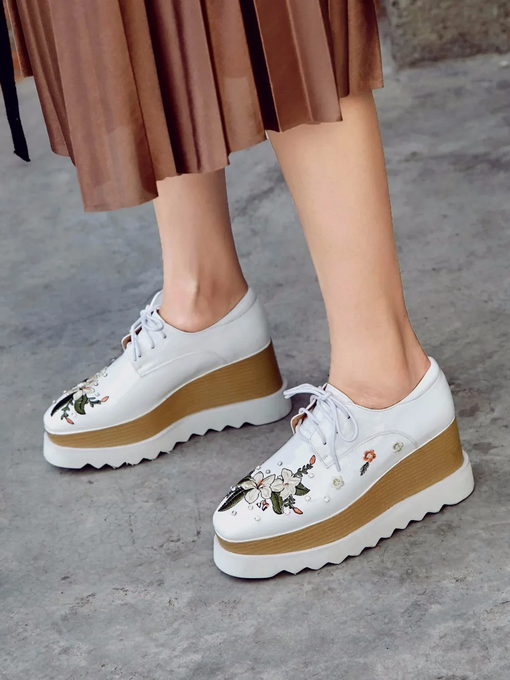 Туфли оксфорды из натуральной кожи с круглым носком на плоской платформе