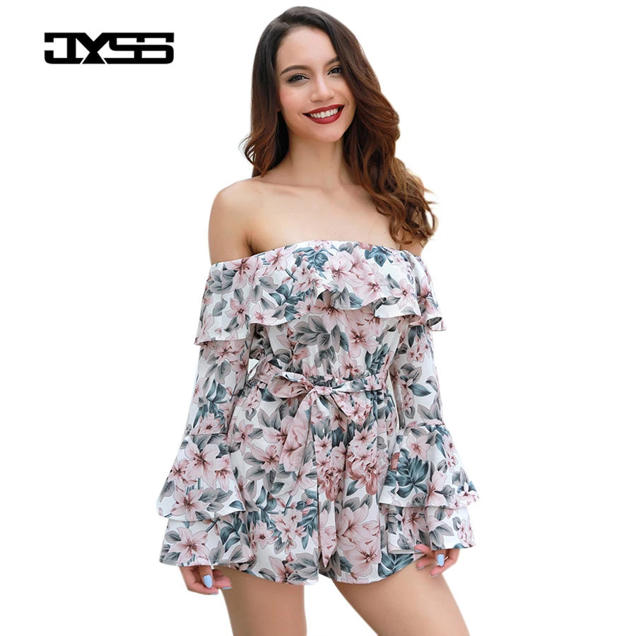 Женский Короткий комбинезон с цветочным принтом розовый открытыми плечами и