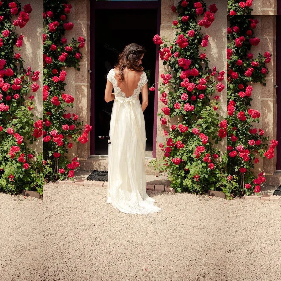 Очаровательное пляжное свадебное платье с V образным вырезом и рукавами