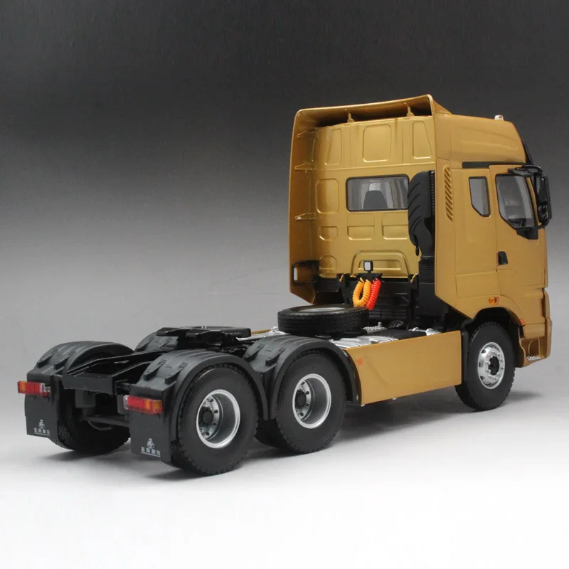 Модель из сплава украшение в масштабе 1:24 модель Dongfeng Chenglong H7 грузовика трактора
