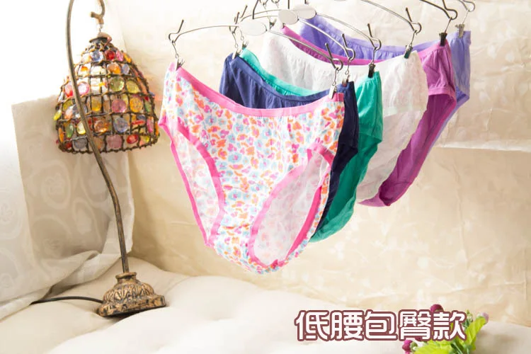 ted States in pure cotton underwear female low waist trousers triangle hip package printing code mother |