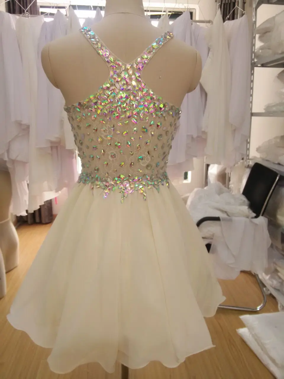 Женские платья на бретельках с украшением в виде кристаллов Robe de коктейльное