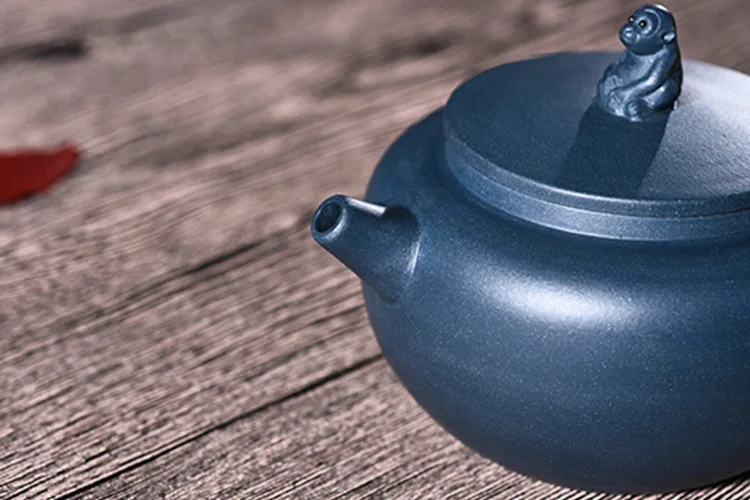 Фиолетовая глина yixing pot Подлинная ручная НЕОБРАБОТАННАЯ руда azure mud sealed Houhu Kungfu чайник и чайный сервиз
