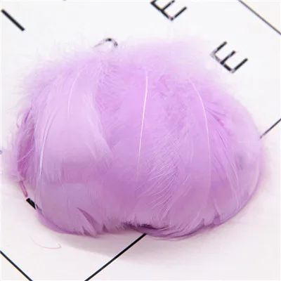 light purple 100pcs Натуральные перья лебедя 4-7 см 1-2 дюйма маленькие плавающие Шлейфы гусиное перо цветной шлейф для украшения рукоделия 100 шт - Цвет: light purple 100pcs