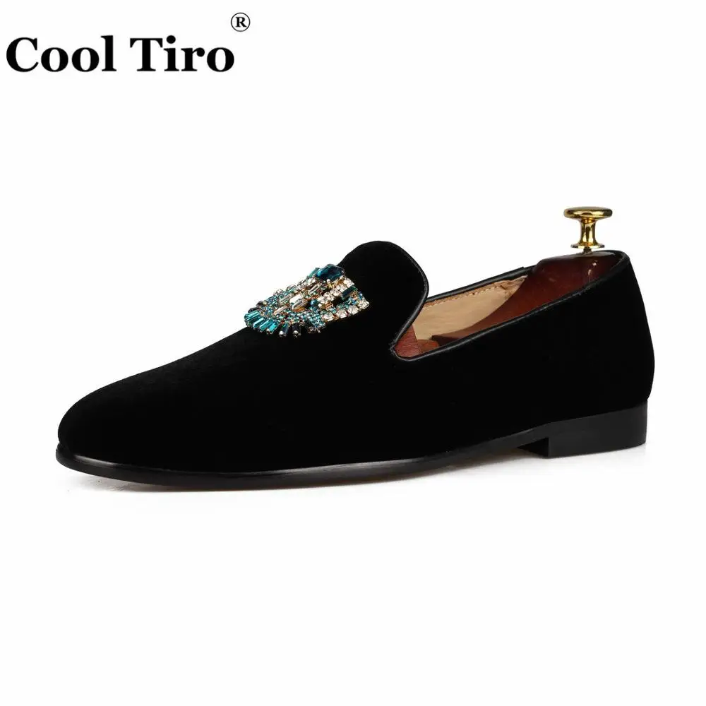 Черный Cool Tiro/темно-синие бархатные Тапочки; мужские лоферы; мужская модельная обувь с кристаллами и брошью; свадебные туфли-мокасины для жениха; повседневная кожаная обувь - Цвет: Черный