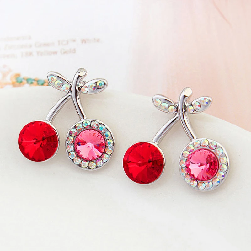 Серьги гвоздики BeBella cherry с кристаллами Swarovski оригинальные модные ювелирные