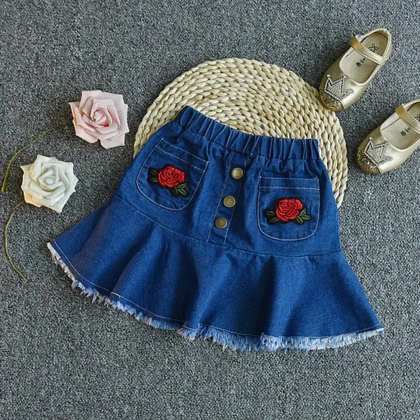 Летняя одежда для маленьких девочек футболка с вышитыми розами + джинсовая юбка в