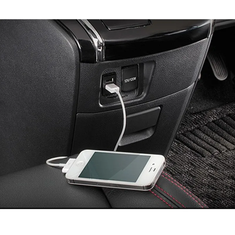Автомобильный интерфейс с двойным USB разъемом для зарядного устройства