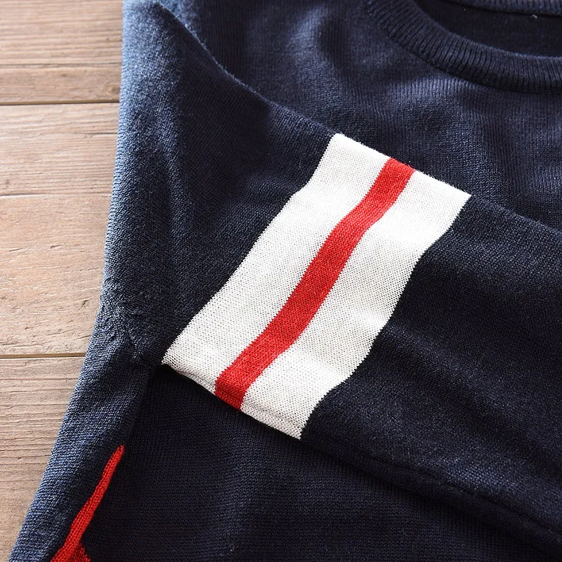 

New winter men's sweater, round neck knitted sweater, sweater, youth knitted bottoming sweater 8521