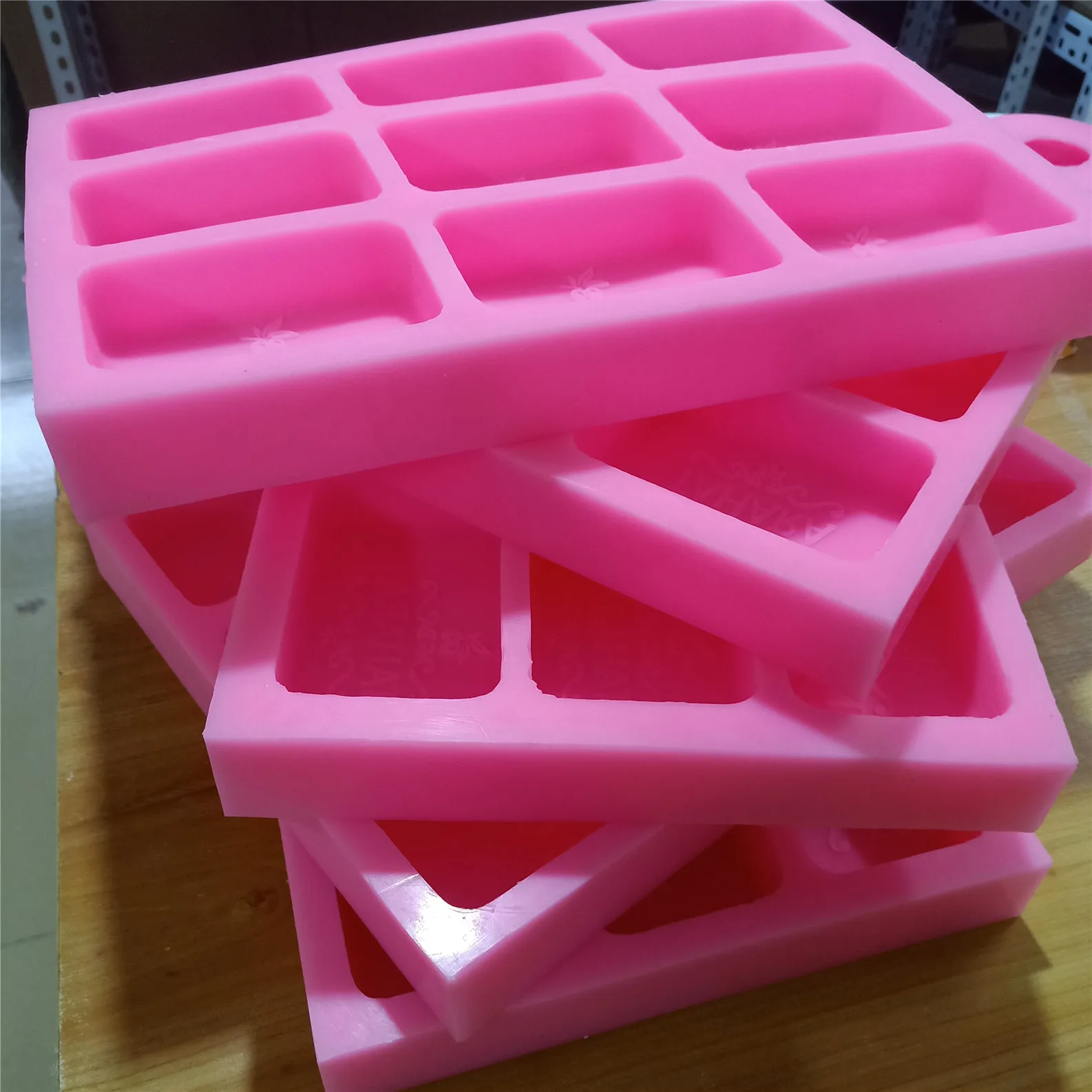 Подгоняйте прессформы мыла бара с логотипом 9 отверстия силиконовой формы для