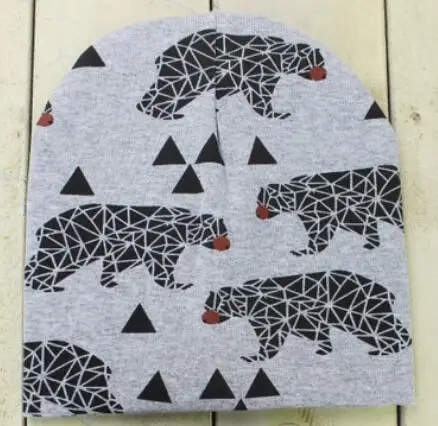 grey black bear Детская вязаная хлопковая шапка с рисунком медведя и Бэтмена для новорожденных мальчиков и девочек; сезон весна-осень; Детские шапки; детская шапочка - Цвет: grey black bear