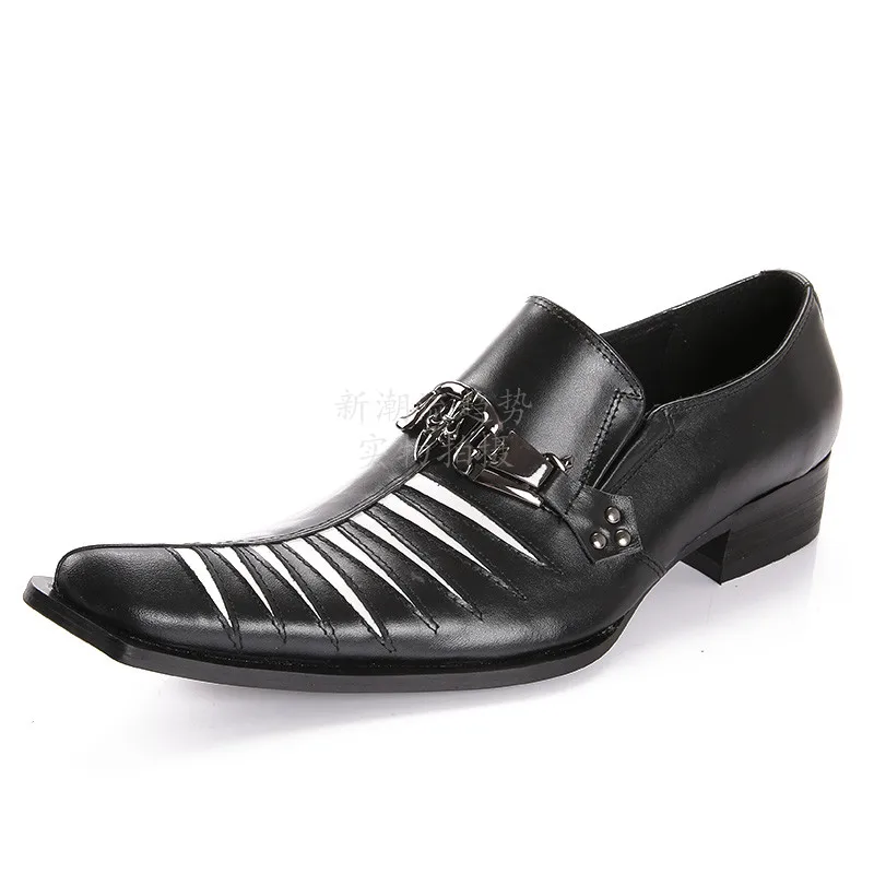 Корейская версия черно белых мужских туфель на плоской подошве роскошные