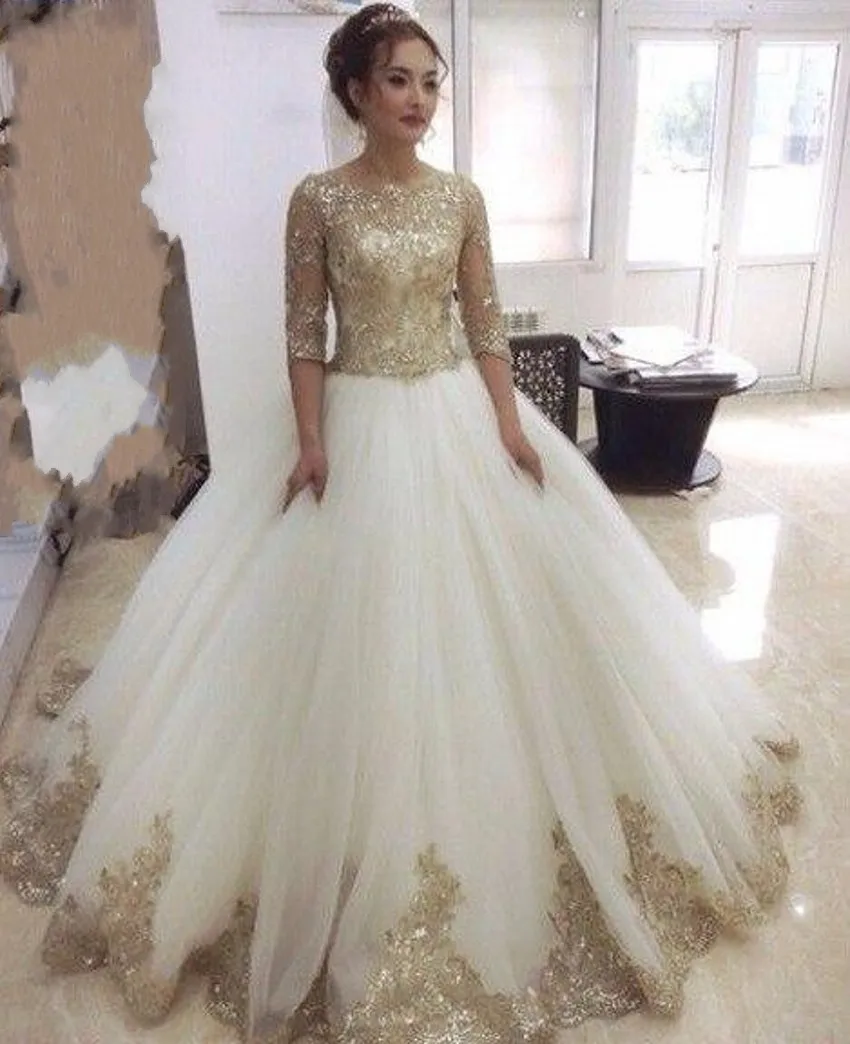 

Popular Gold Sequined Wedding Gown Regualr Three Quarter Sleeves Wedding Dress Floor-Length Scoop Ball Gown Tulle Marriage Dress