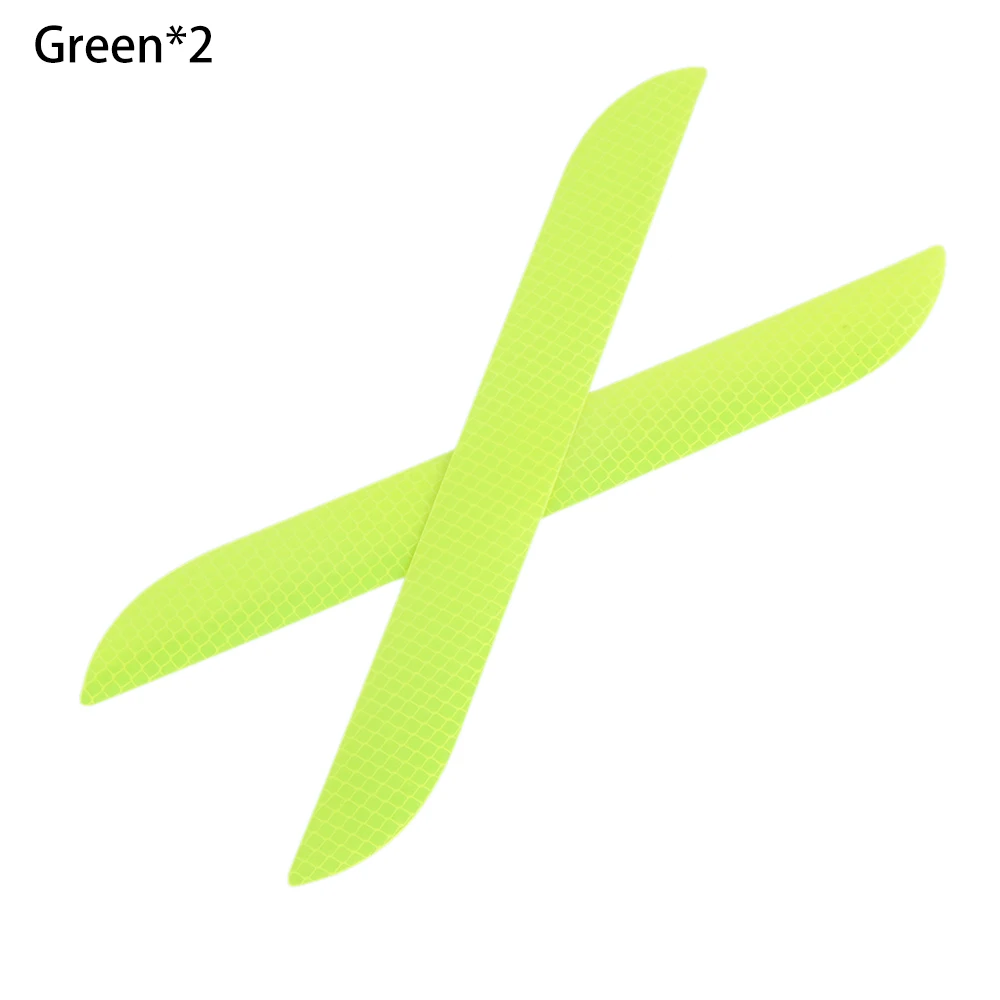 green Универсальный 2 шт. Автомобильный багажник хвост Предупреждение ющие светоотражающие наклейки светящийся отражатель задний бампер светящаяся наклейка прочный - Название цвета: green