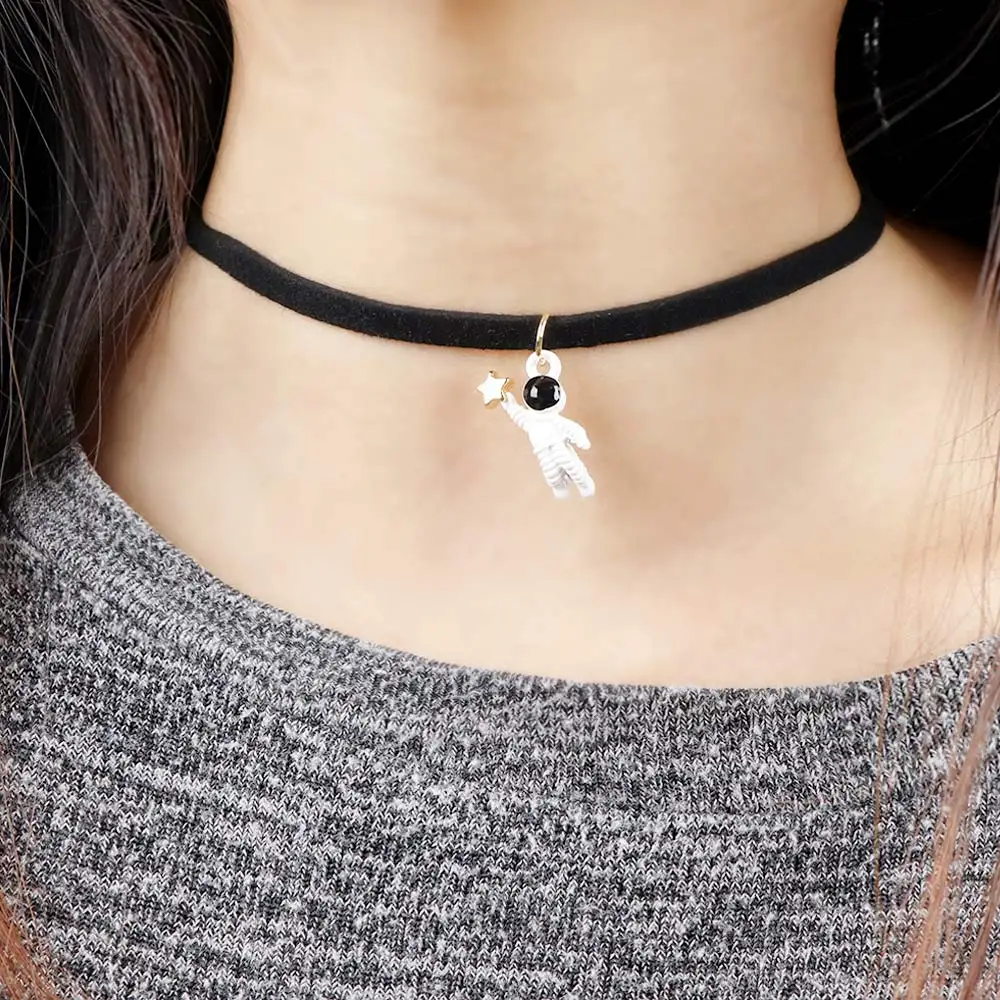 Женское колье с подвеской в виде астронавта|Ожерелья подвеской| |