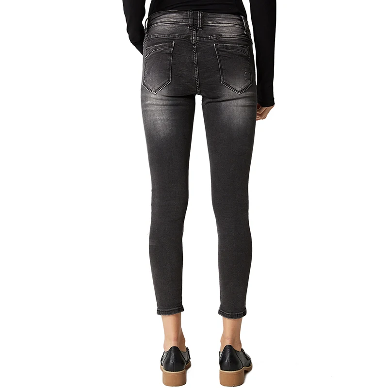 Женские джинсы модель 2018 года джинсовые брюки в европейском стиле облегающие