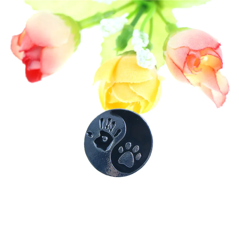 Инь Ян собака броши в виде лап Тай Чи ручной печати Pin винтажные значки с