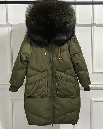 green fur Большой натуральный мех енота, новинка, зимняя куртка для женщин, с капюшоном, длинный пуховик, парка, пальто для женщин, Толстая теплая куртка на утином пуху, Свободное пальто - Цвет: green fur