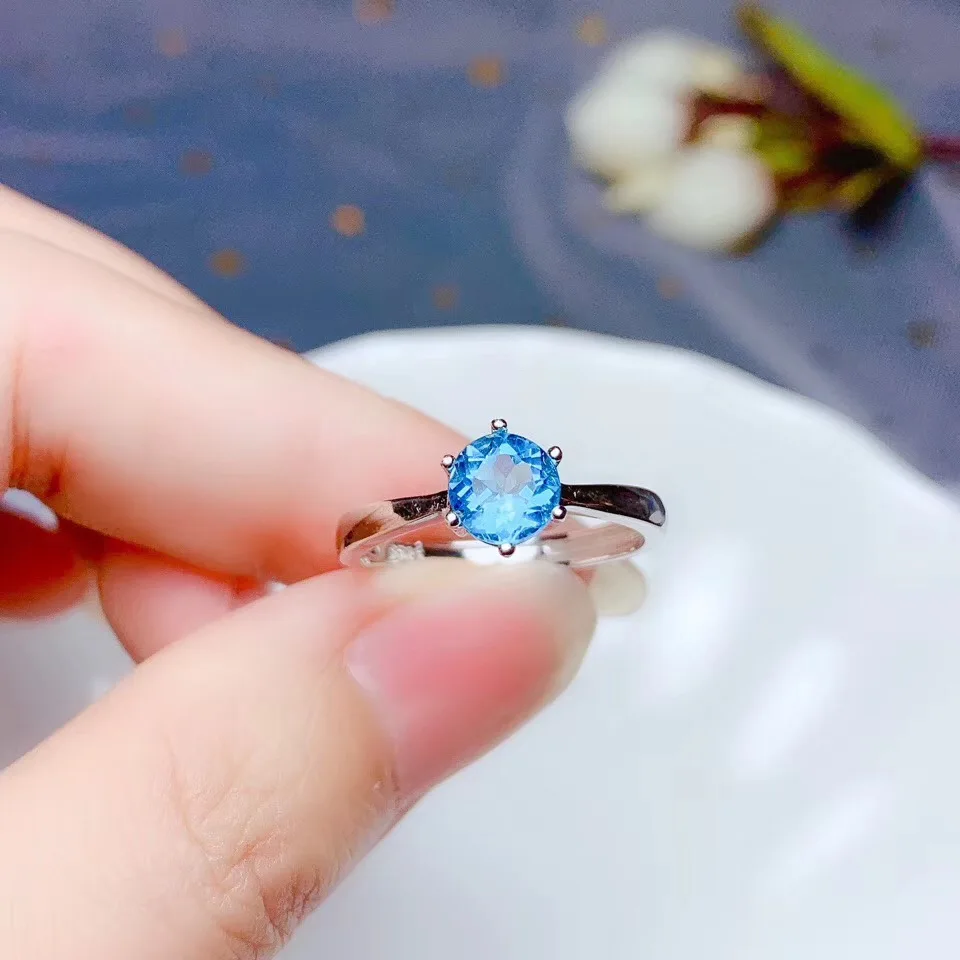 Кольцо с натуральным топазом, 7 мм, регулируемое, из серебра 925 пробы