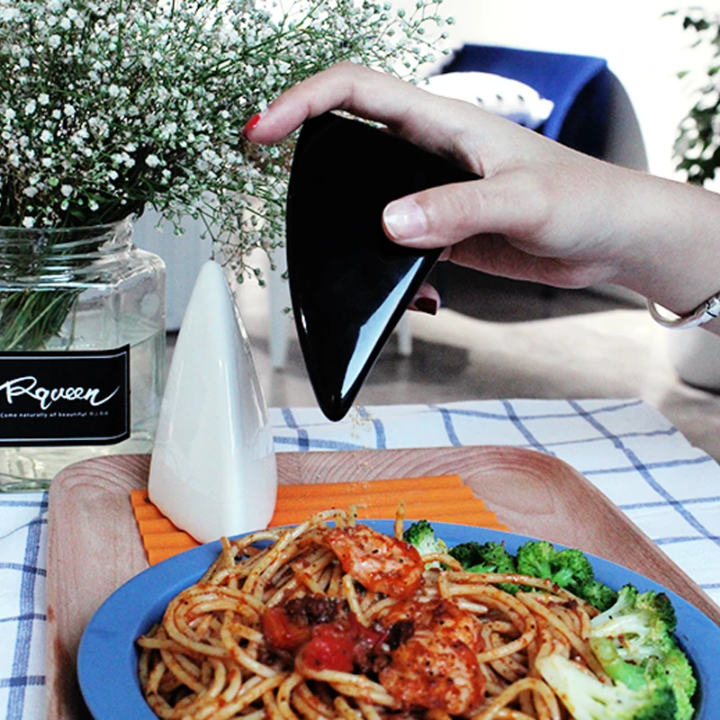 Керамическая бутылка Шейкер для соли и специй в форме акулы|salt pepper ceramic|condiment