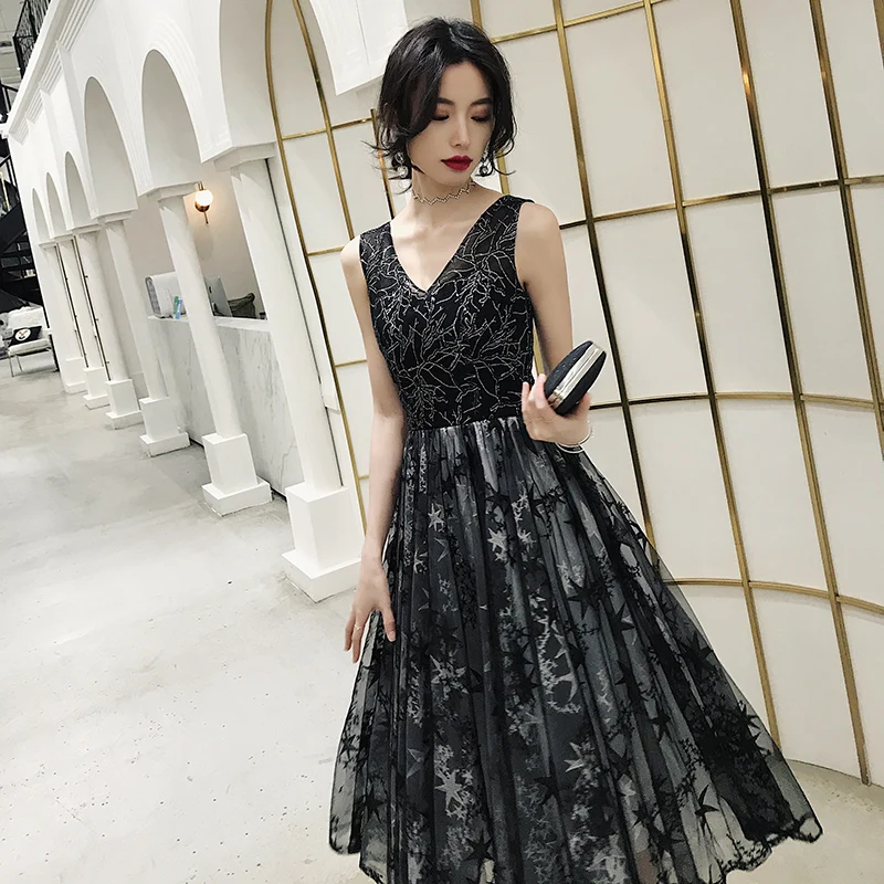 Женское коктейльное платье It's Bride черное элегантное до середины икры с V