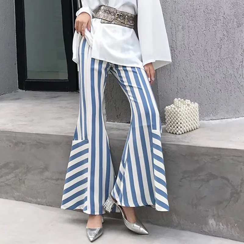 blue TWOTWINSTYLE Лоскутные нерегулярные полосатые брюки женские с высокой талией длинные расклешенные брюки для женщин Повседневная мода Весна Новые - Цвет: blue