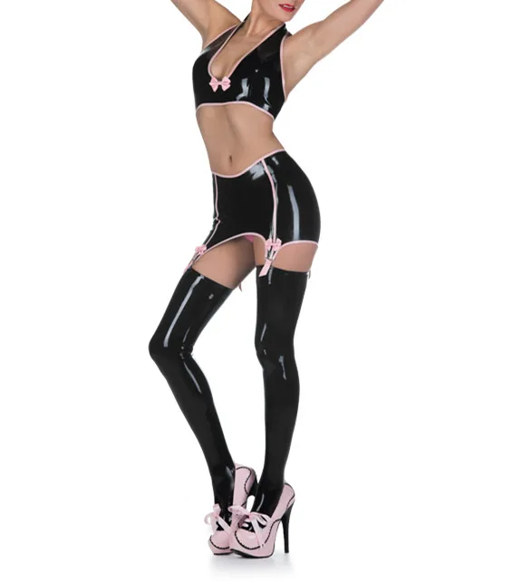 Комплект латексного нижнего белья из бюстгальтера с чулками и