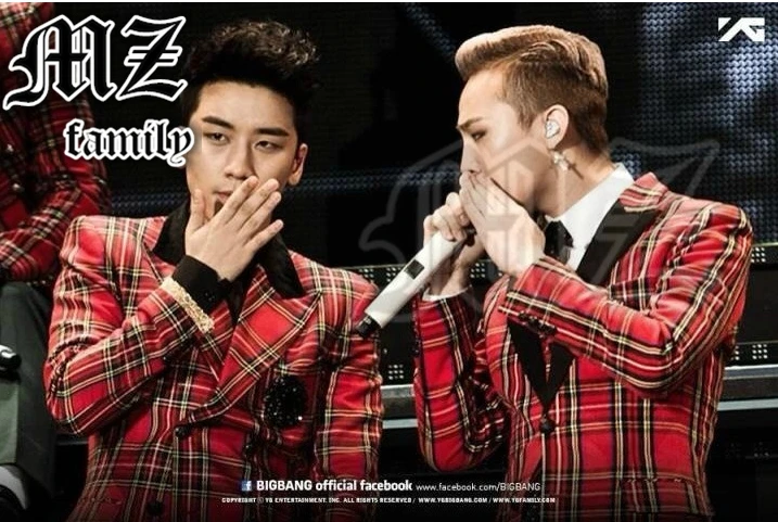 Размера плюс 2021 Мужская мода новый Шотландия блейзеры облегающая красная