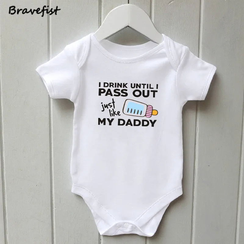 Летние Боди белый Ребенка Onesie Pass Out с надписью My Daddy буквенным принтом короткий