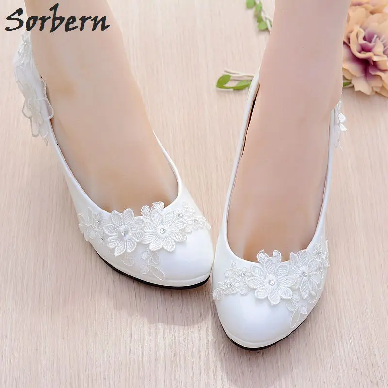 Женские вечерние туфли на каблуке Sorbern белые с острым носком и стразами свадебные