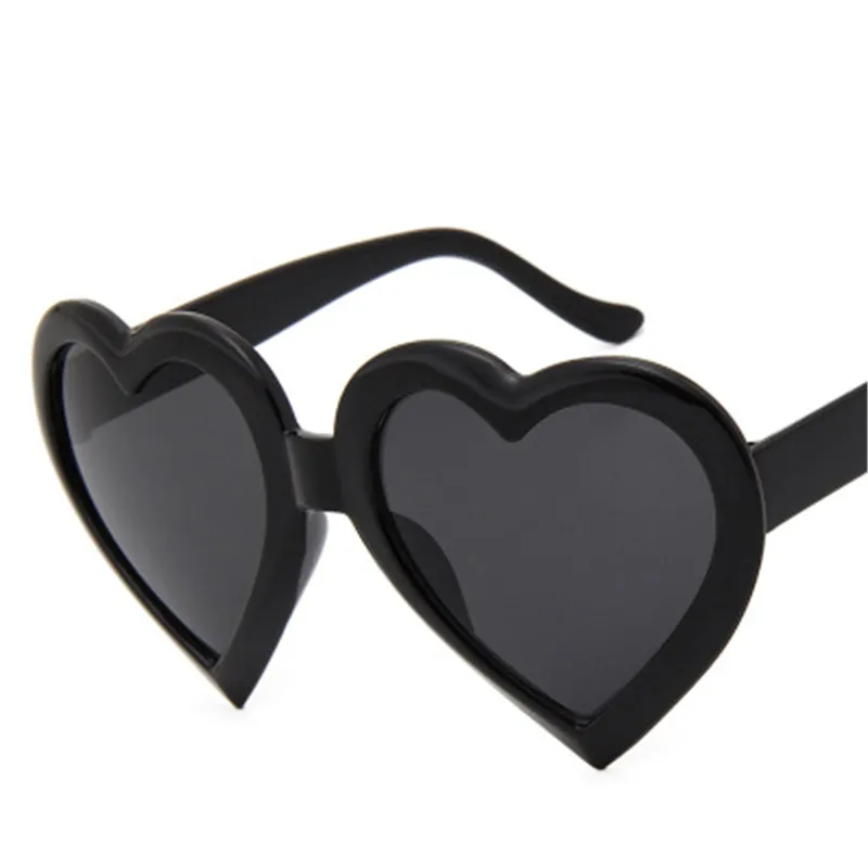 

2019 new fashion heart-shaped ladies sunglasses men's UV400 retro glasses classic luxury brand design driving goggles
