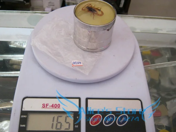 

Free Shipping 1pcs 4 Layer Broken Smoke Grinder Metal Tobacco Grinder Smoking Pipe Herb Grinders Weed Sigaretten GR042