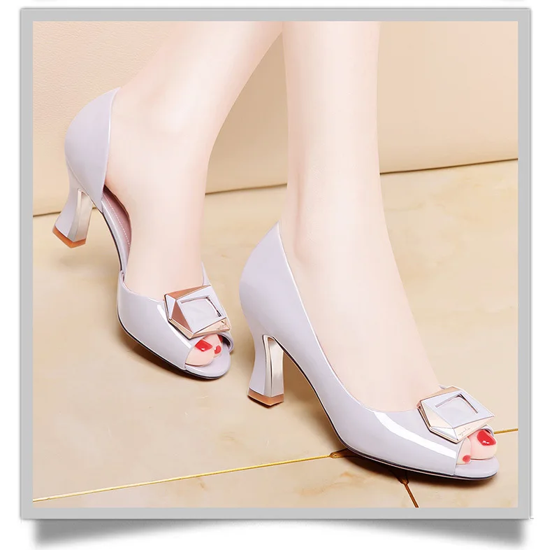 Женские босоножки с открытым носком Новинка лета 2019 года Европейская и