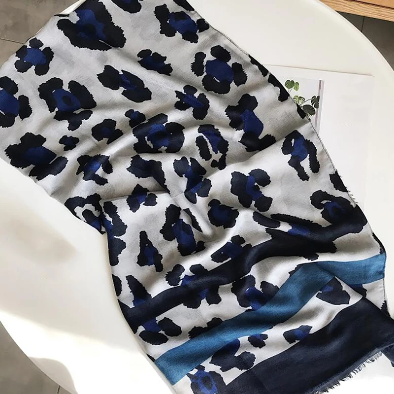 

Scarf Women Leopard Printed Cottoon Solf Wraps Women Animal Style Fashion Casual Shawl Korea Style Vacation Leisure Beach Scarf