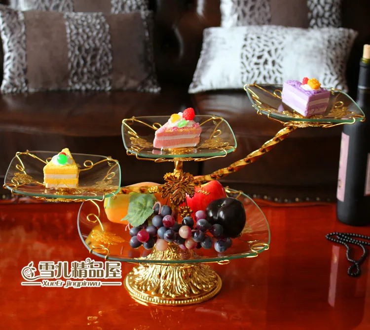 

The new European high-grade four layers of glass cake fruit wedding birthday cake tray Hotel KTV home decoration