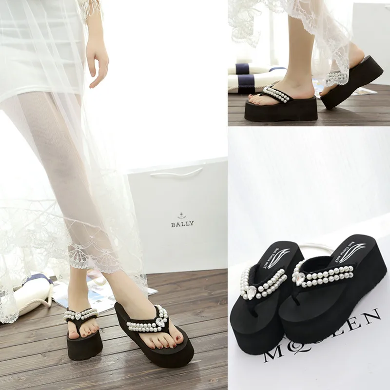 Шлепанцы с бусинами и кристаллами утепленные на танкетке маффины Нескользящие