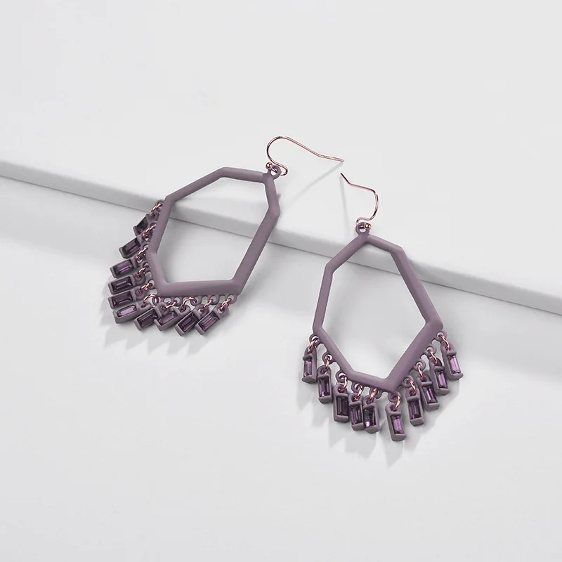 

Geometrical Border Hollow Out Drop Tassel Earrings