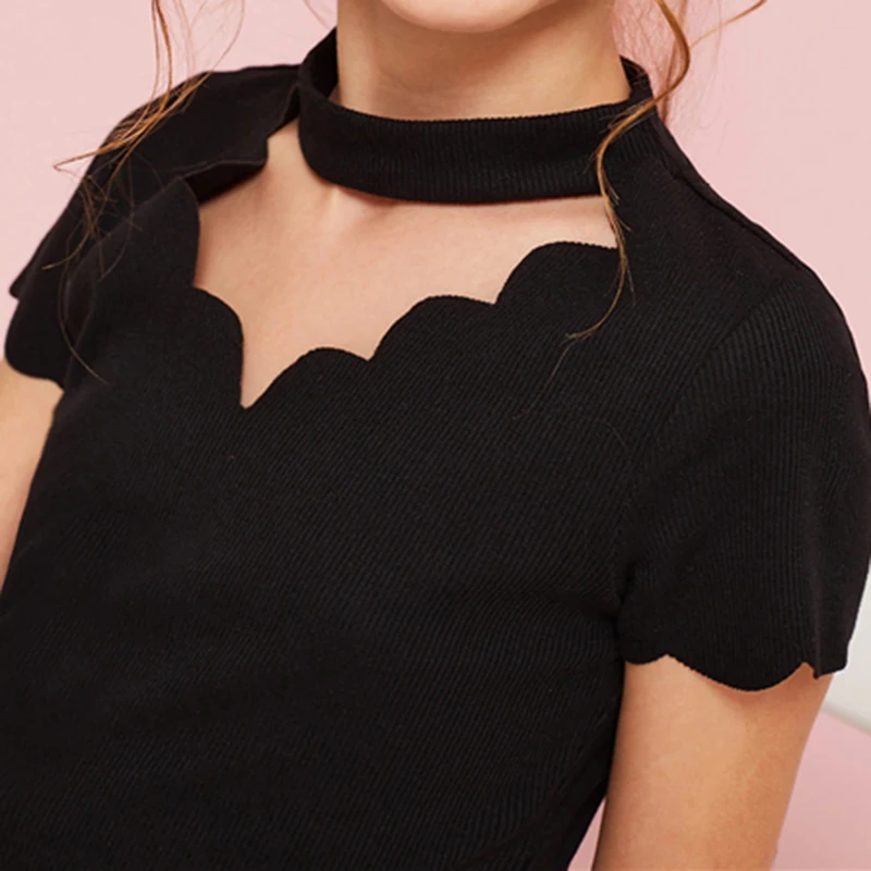 SHEIN/детская футболка для маленьких девочек с волнистым воротником-чокером; Милая футболка в рубчик; детский топ; коллекция года; Летние повседневные футболки с короткими рукавами и вырезами