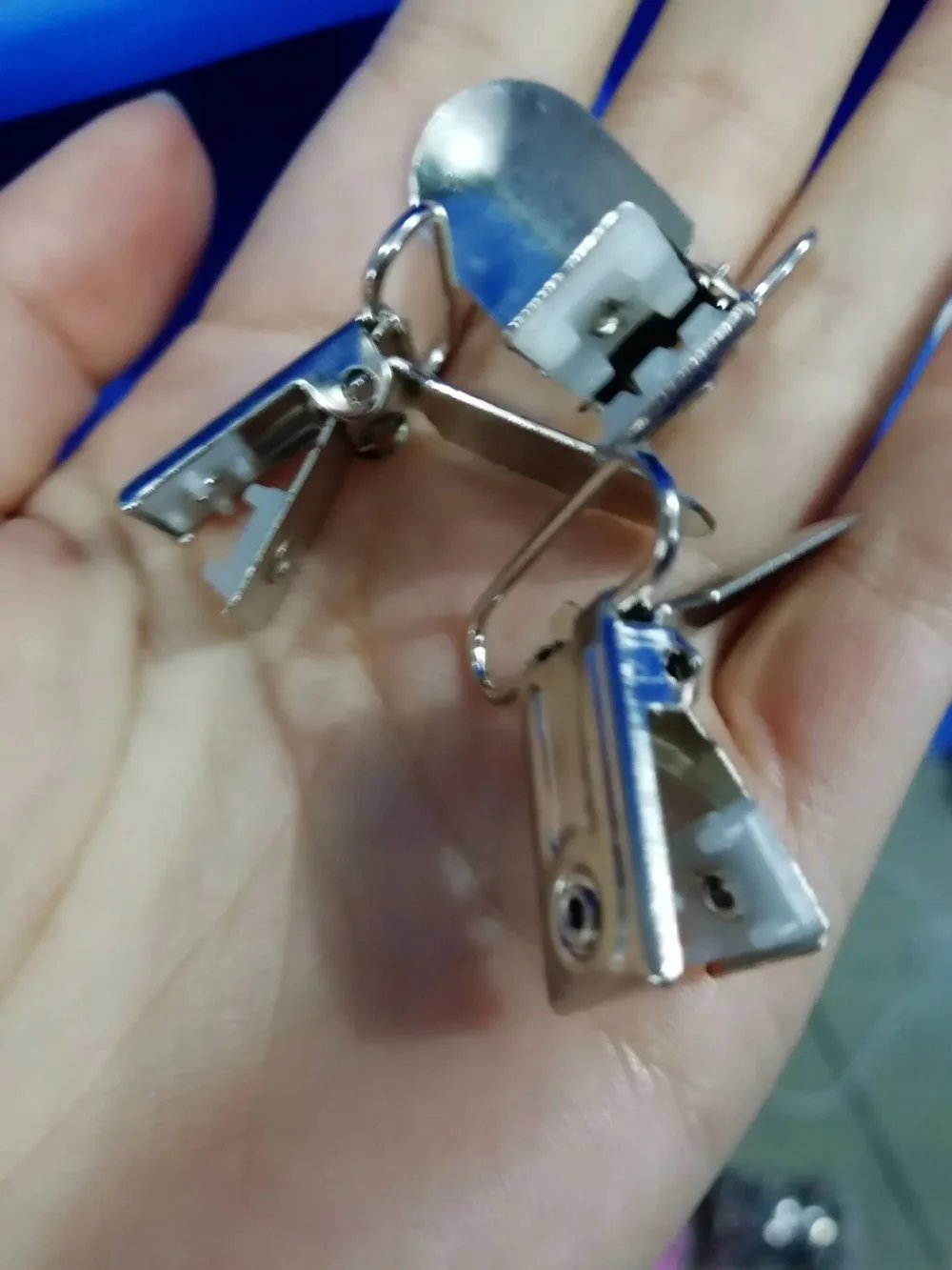 100 шт. металлические подтяжки для пустышки 09107|metal suspenders|metal pacifier clipsmetal suspender clips |