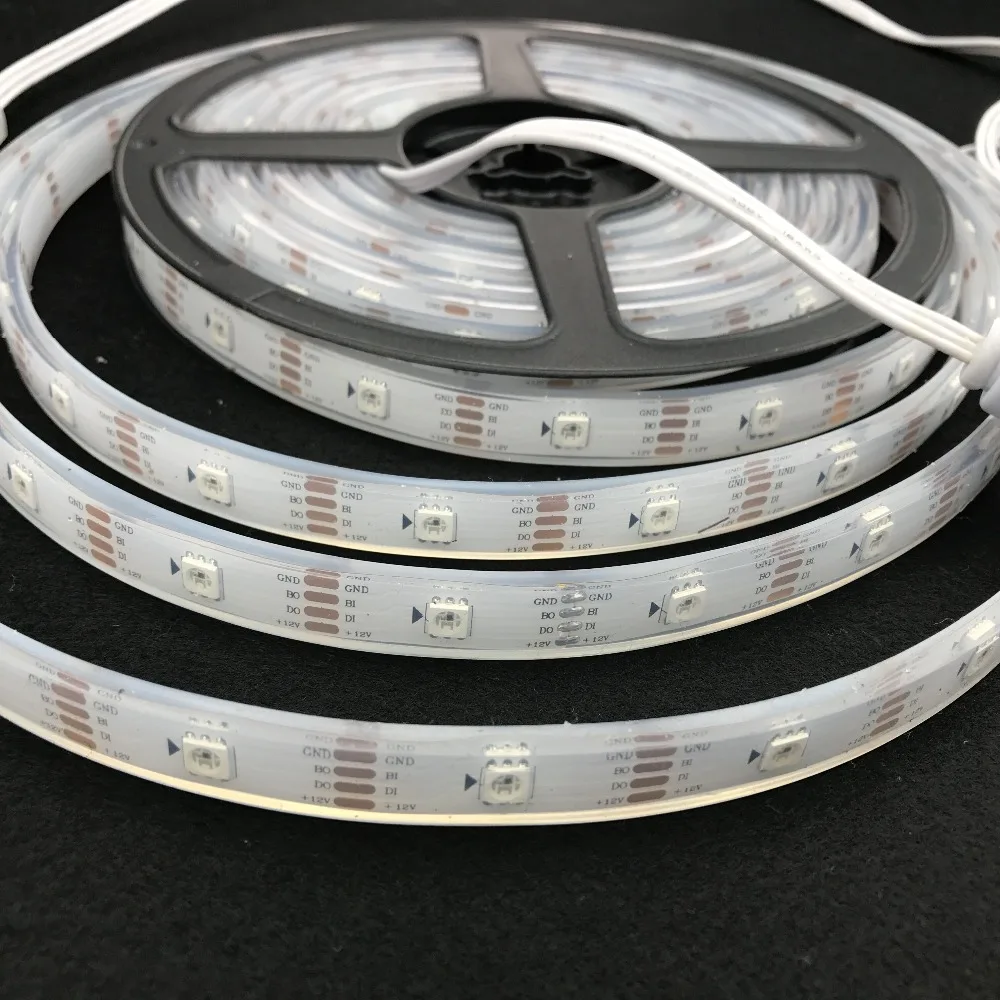 30 светодиодный s/m; 5 м WS2815 DC12V Addressable RGB 5050 светодиодный полосы; заполнение эпоксидной смолой в трубке; IP68; белая печатная плата; с 2 м xсоединительным хвостом