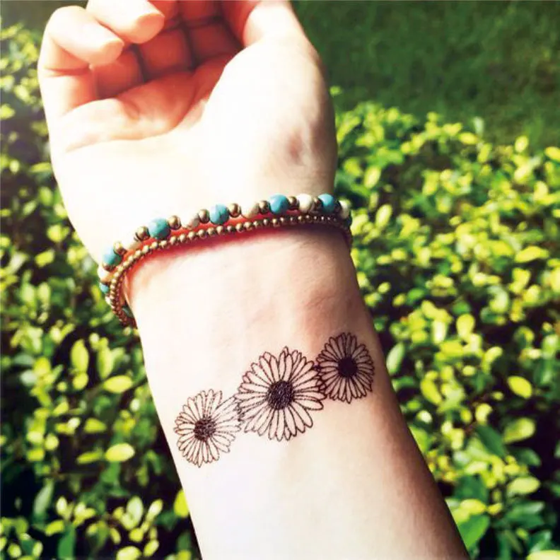 Sunflower Temporary Body Tattoo Fake Flower Tattoos can be used for Shoulder thigh and wrist | Красота и здоровье