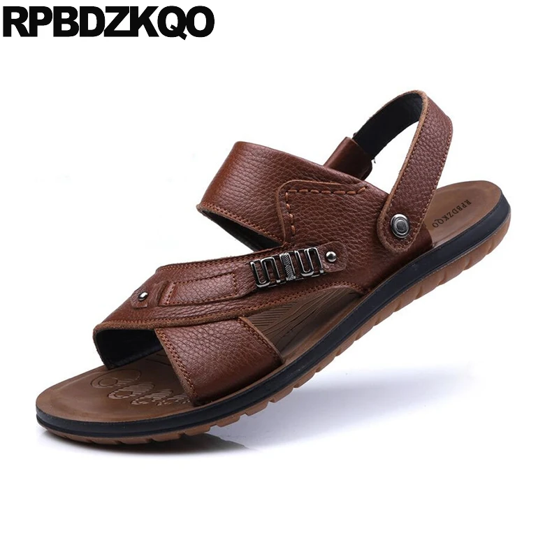 

Roman Italian Metal Runway Slippers Native Waterproof Leather Shoes Men Gladiator Sandals Summer Slip On Slides Famous Brand